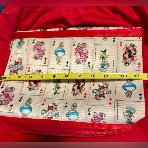 Harveys Seatbelt Bags X Disney - Queen of Hearts Foldover Purse - Picture 5 of 11